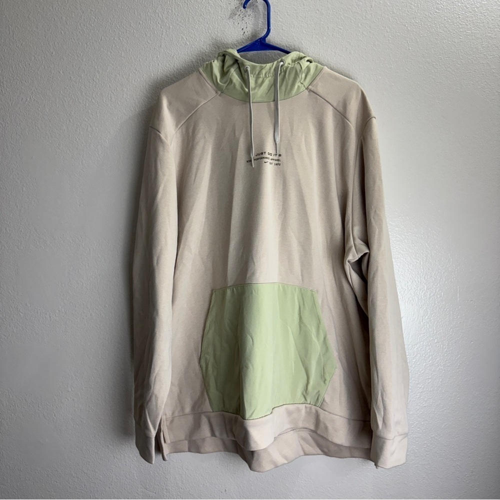 Nike Drifit Performance Jacket Size XXL